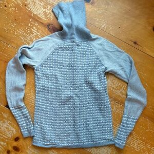 The Limited Gray w/ White Textured Turtleneck Sweater XS